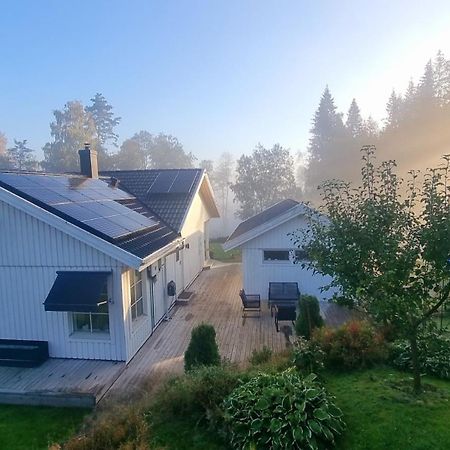 Family Friendly Villa With Sauna In The Nature Borås Exterior photo
